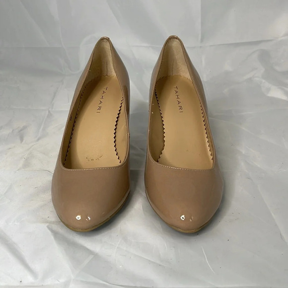TAHARI Westerly Nude Tan Patent Leather Pumps Shoes Heels Neutral Size 6 - Picture 3 of 11